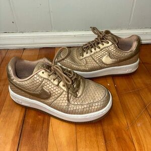 Nike Air Force 1 Upstep Premium AF1 Gold White Shoes 917590-900 Women’s Size 7